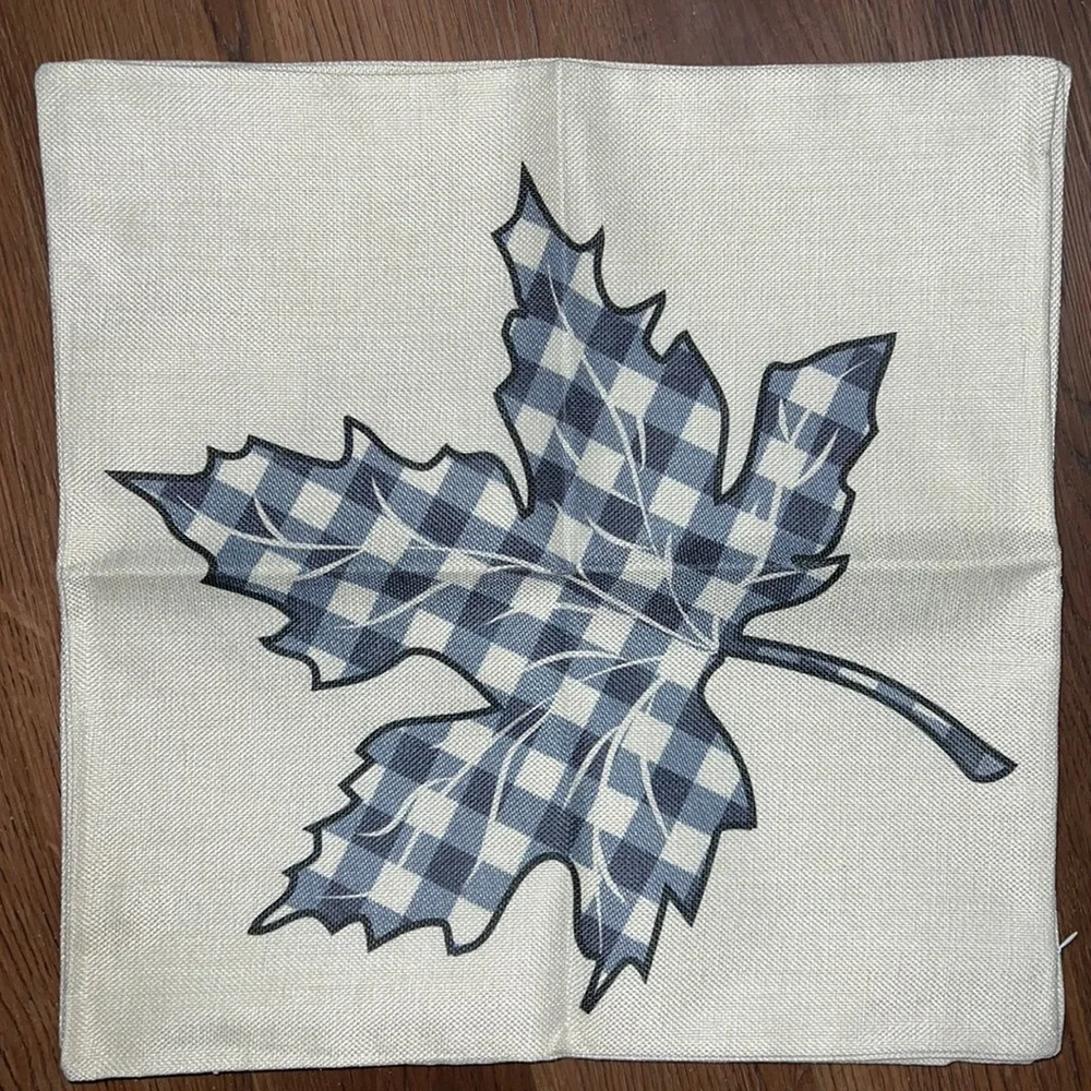 NWT 4 Pack Fall throw Pillow Covers 4 18x18 Inch